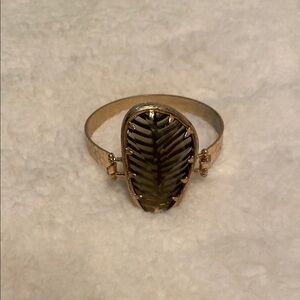 Gold and Green Leaf Design Women's Bracelet